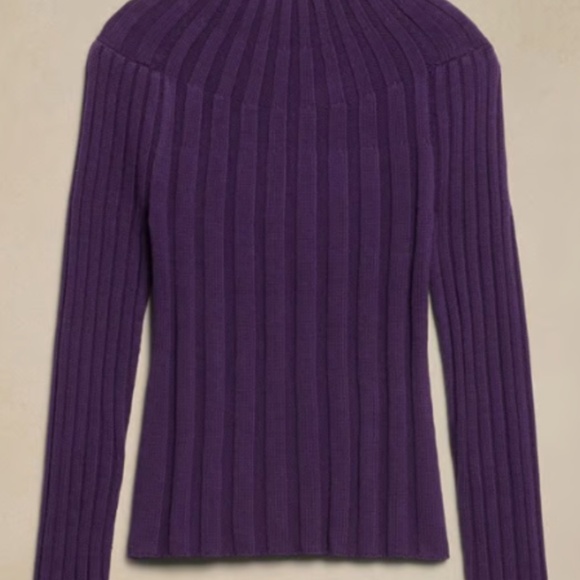Banana Republic Purple Sweater - Picture 2 of 7